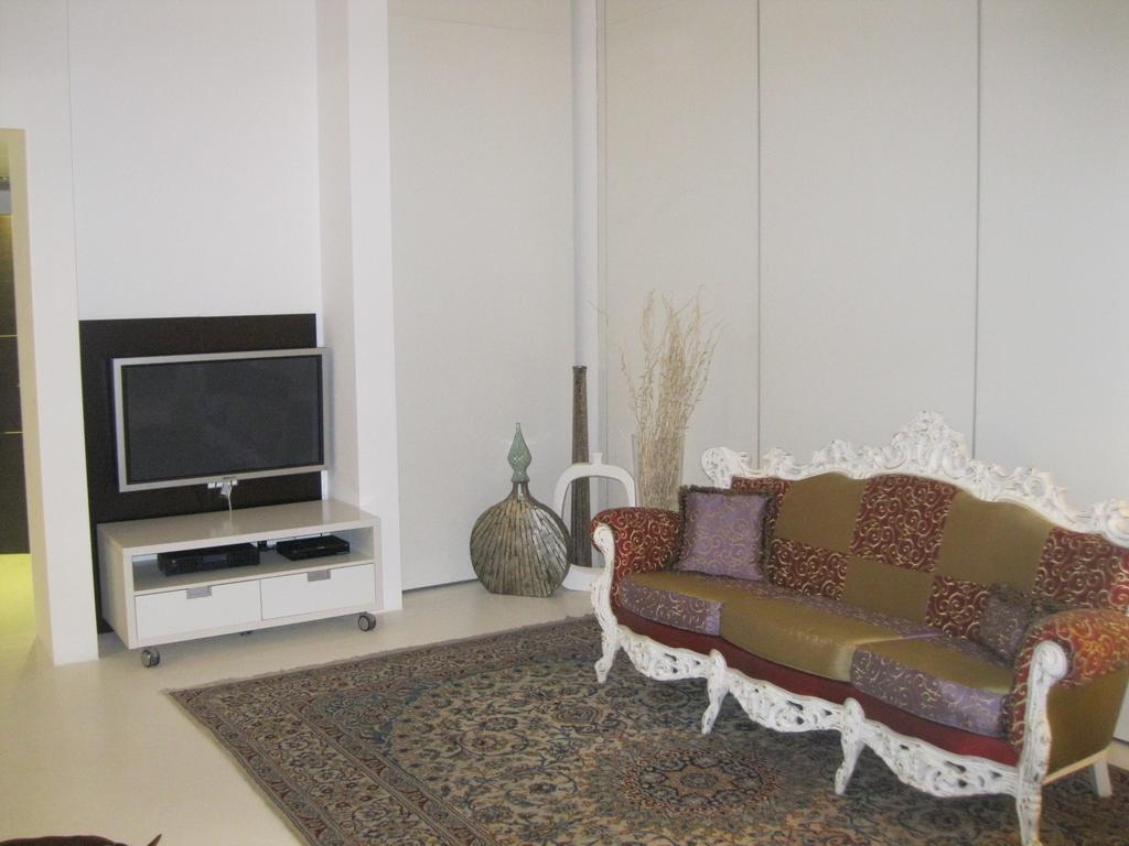 ססטו סן ג'ובני A14 Business Suite חדר תמונה
