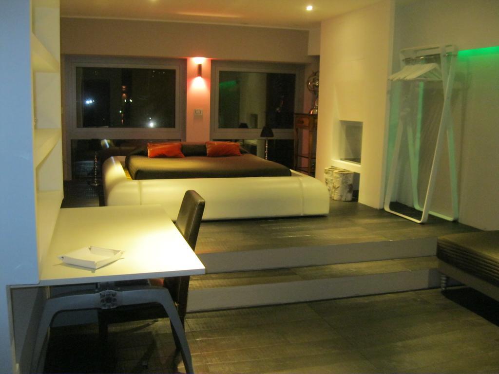 ססטו סן ג'ובני A14 Business Suite חדר תמונה